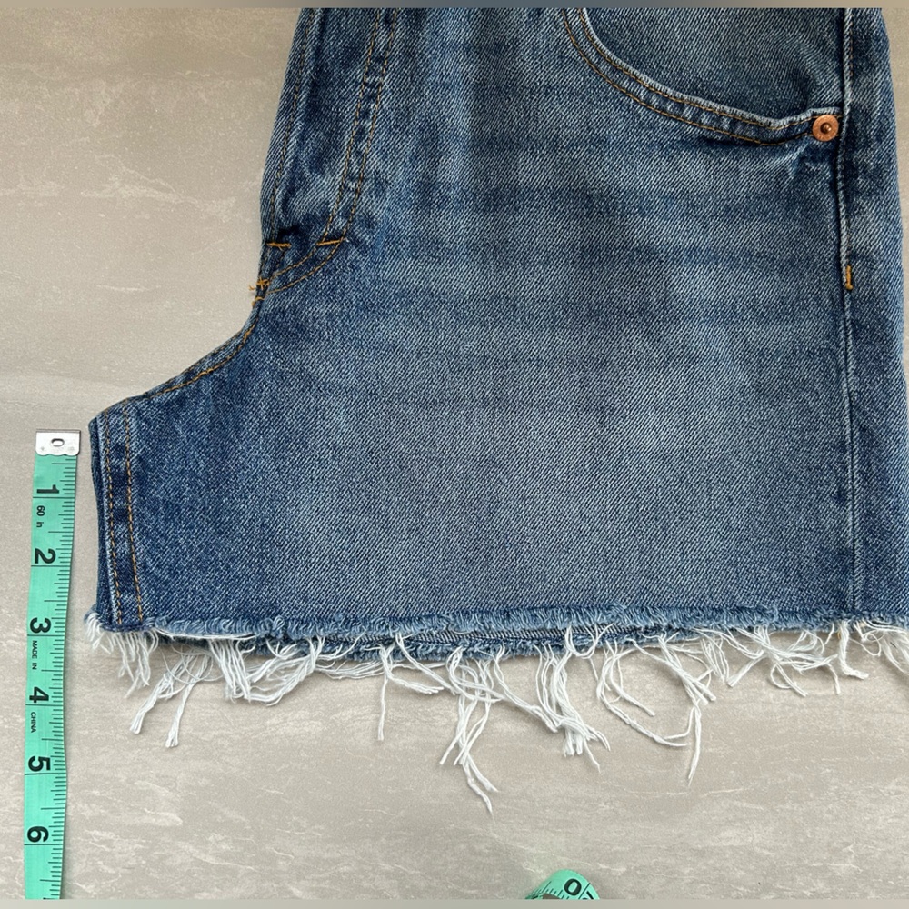 H&M Blue Jean Shorts 90’S BoyFriend with Frayed Hem 35%Cotton - Picture 12 of 14